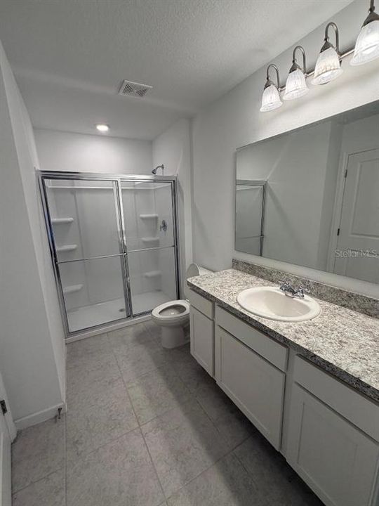 For Rent: $2,200 (3 beds, 2 baths, 1594 Square Feet)