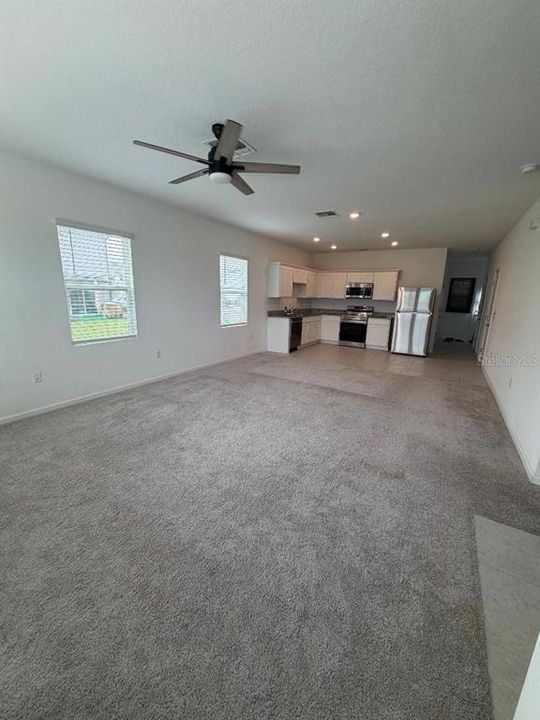 For Rent: $2,200 (3 beds, 2 baths, 1594 Square Feet)