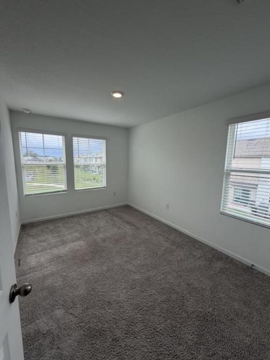 For Rent: $2,200 (3 beds, 2 baths, 1594 Square Feet)