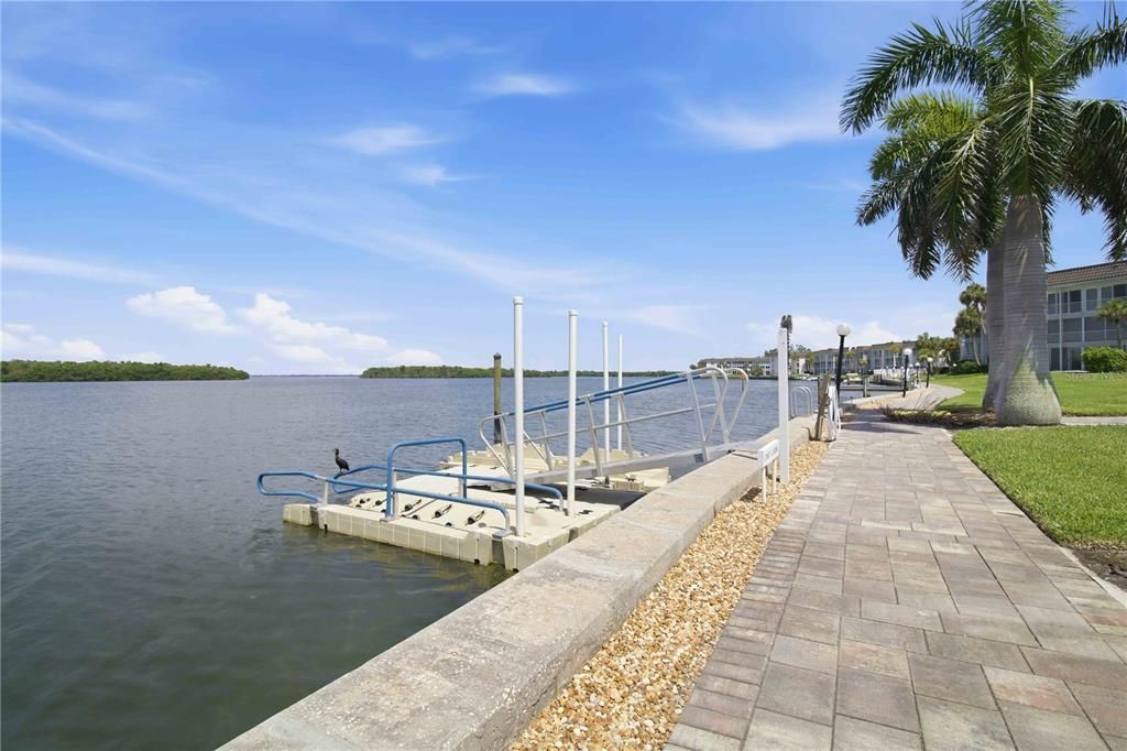 For Sale: $499,900 (2 beds, 2 baths, 1072 Square Feet)