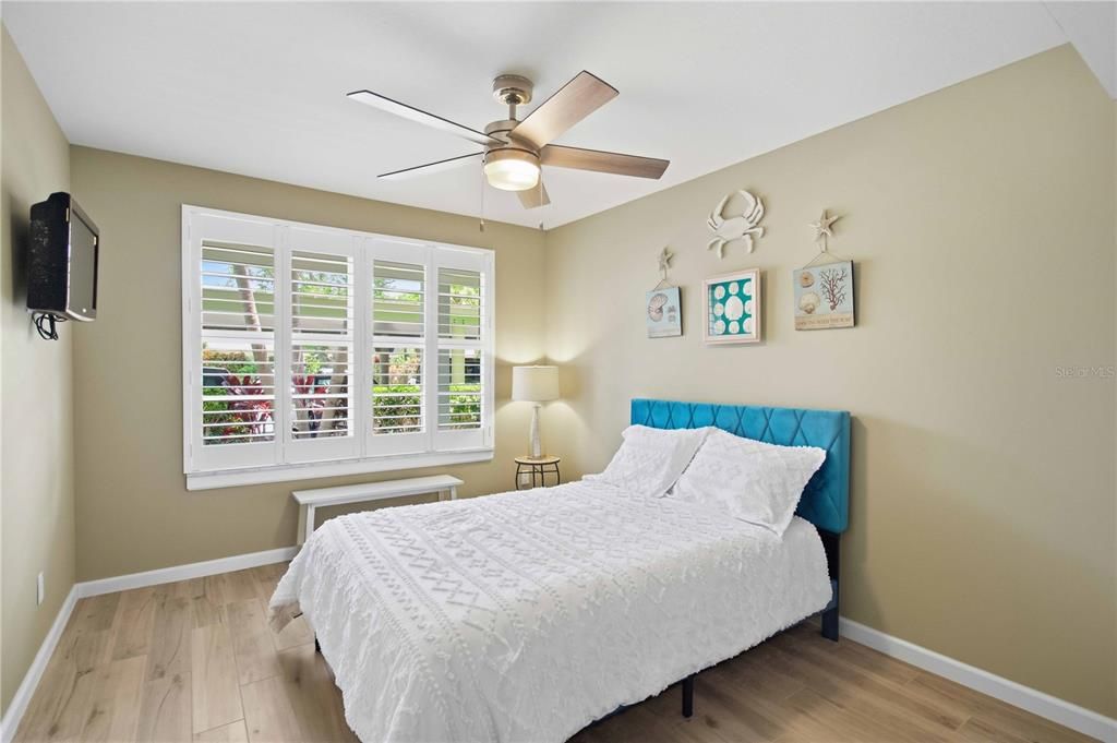 For Sale: $499,900 (2 beds, 2 baths, 1072 Square Feet)