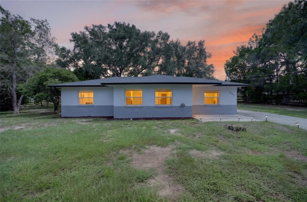 На продажу: $336,000 (3 спален, 2 ванн, 1203 Квадратных фут)