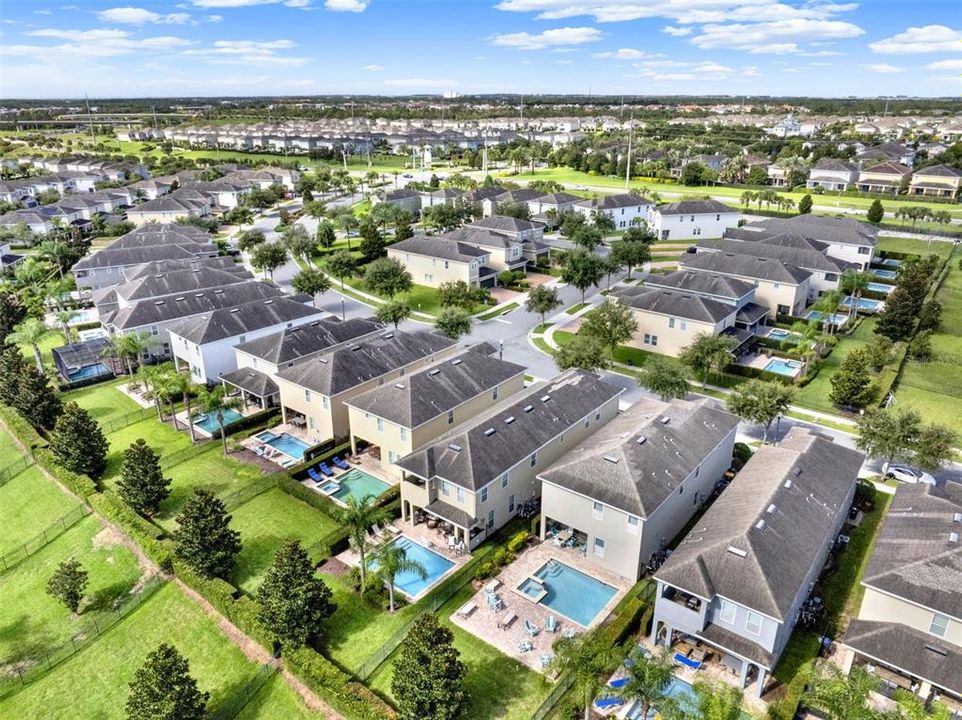 На продажу: $695,000 (5 спален, 5 ванн, 3328 Квадратных фут)