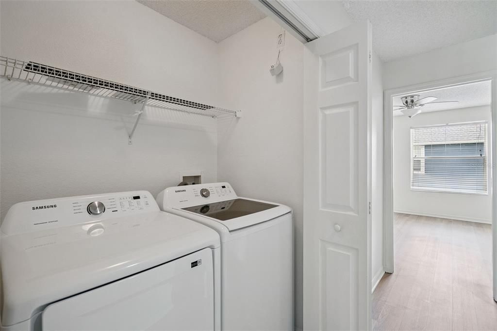 На продажу: $298,000 (2 спален, 2 ванн, 1278 Квадратных фут)