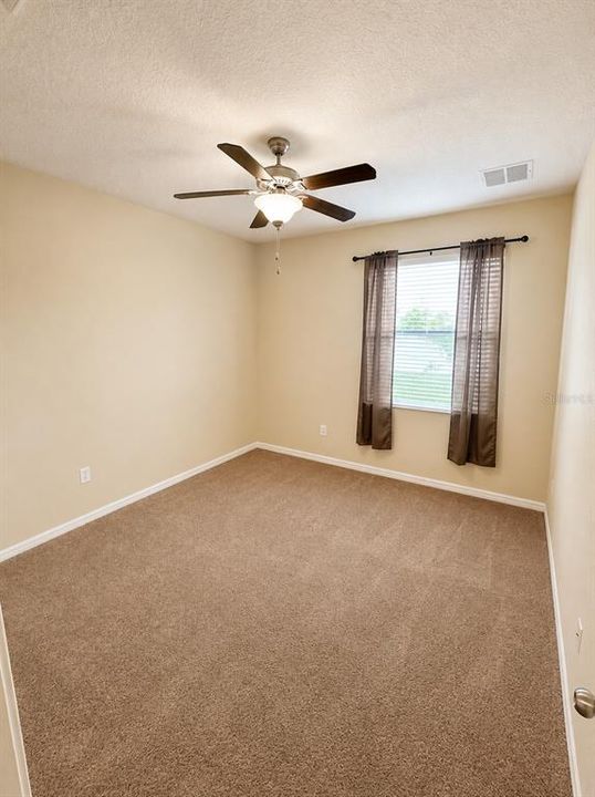 Activo con contrato: $379,990 (4 camas, 3 baños, 2529 Pies cuadrados)