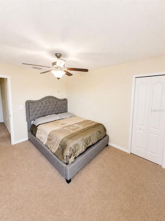 Activo con contrato: $379,990 (4 camas, 3 baños, 2529 Pies cuadrados)
