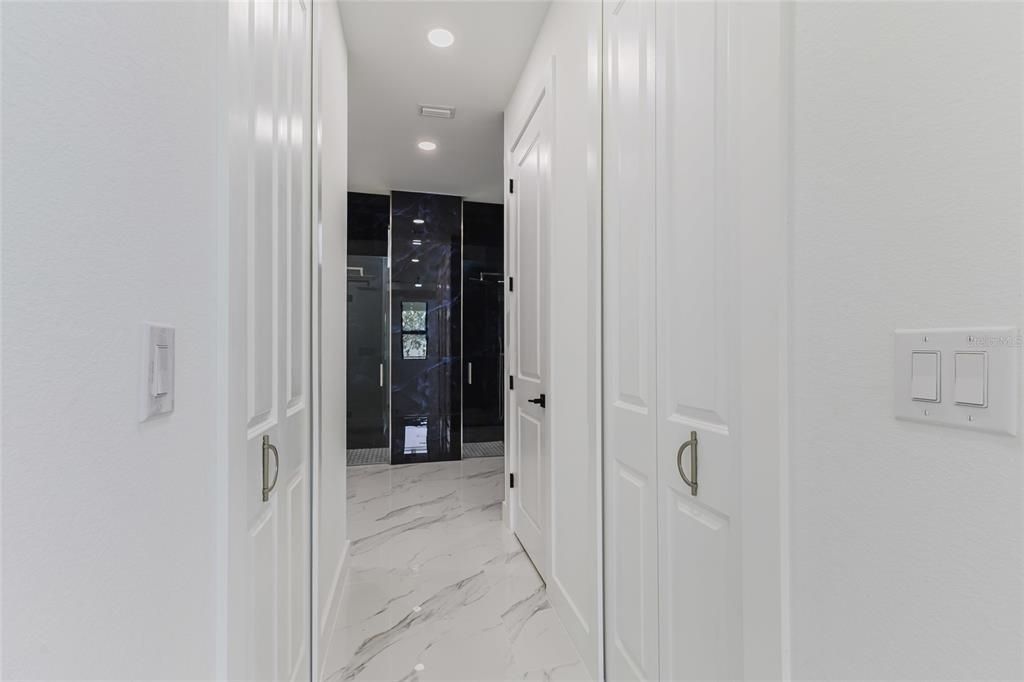 For Sale: $374,900 (3 beds, 2 baths, 1661 Square Feet)