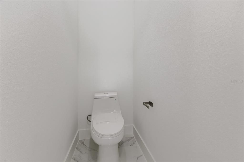 For Sale: $374,900 (3 beds, 2 baths, 1661 Square Feet)