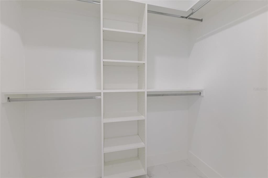 For Sale: $374,900 (3 beds, 2 baths, 1661 Square Feet)