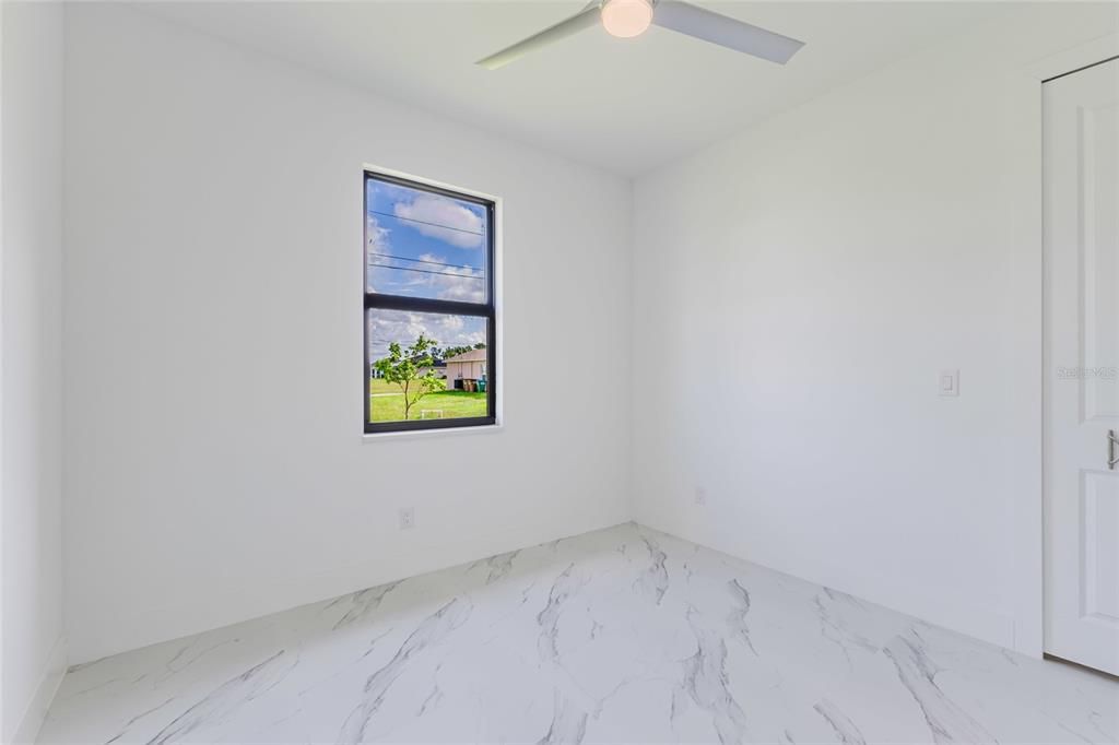 For Sale: $374,900 (3 beds, 2 baths, 1661 Square Feet)