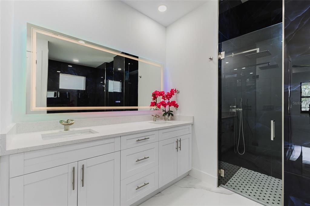 For Sale: $374,900 (3 beds, 2 baths, 1661 Square Feet)
