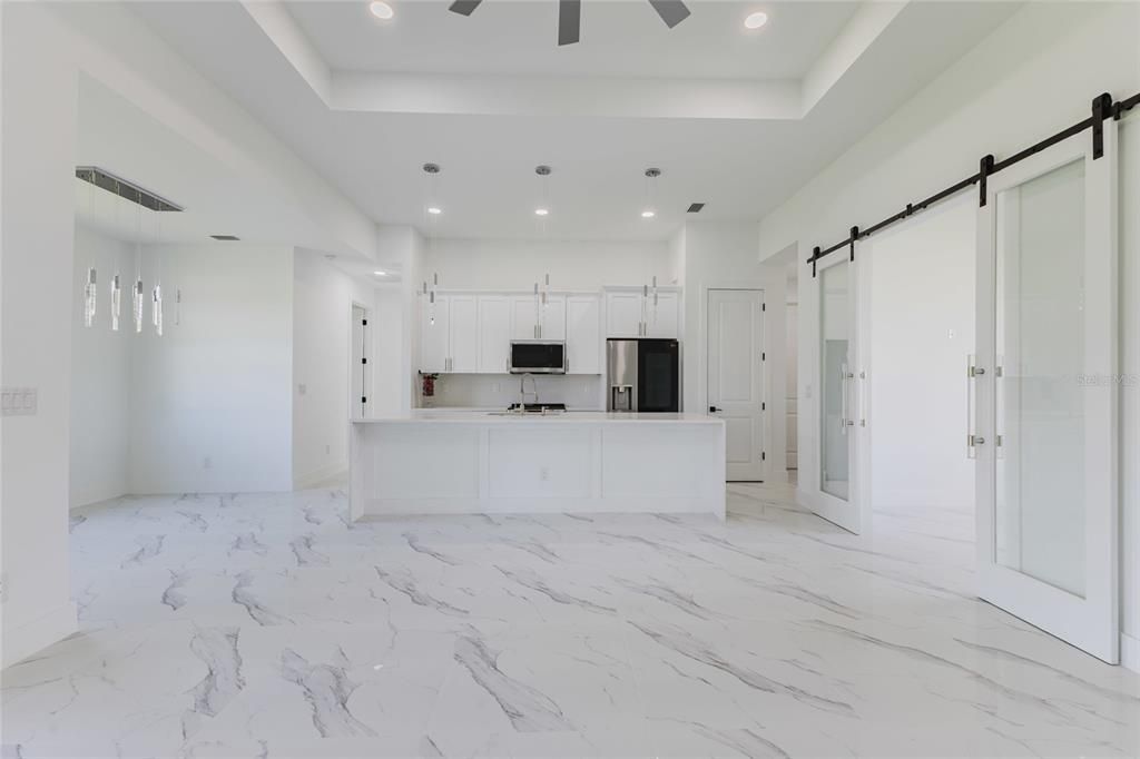 For Sale: $374,900 (3 beds, 2 baths, 1661 Square Feet)
