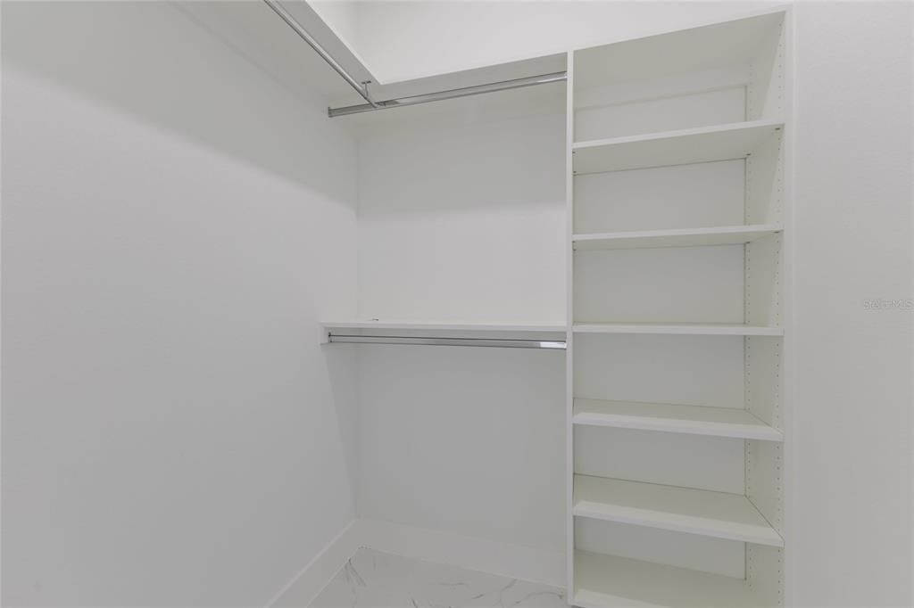 For Sale: $374,900 (3 beds, 2 baths, 1661 Square Feet)