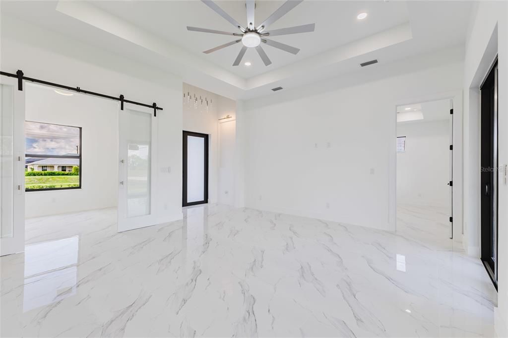 For Sale: $374,900 (3 beds, 2 baths, 1661 Square Feet)