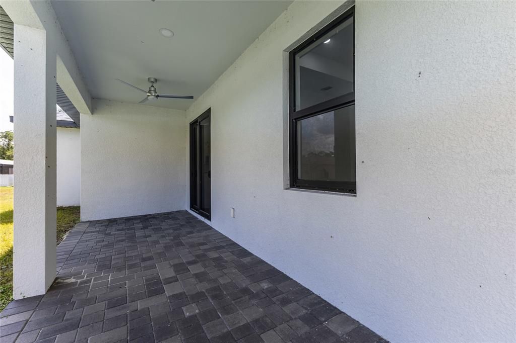 For Sale: $374,900 (3 beds, 2 baths, 1661 Square Feet)