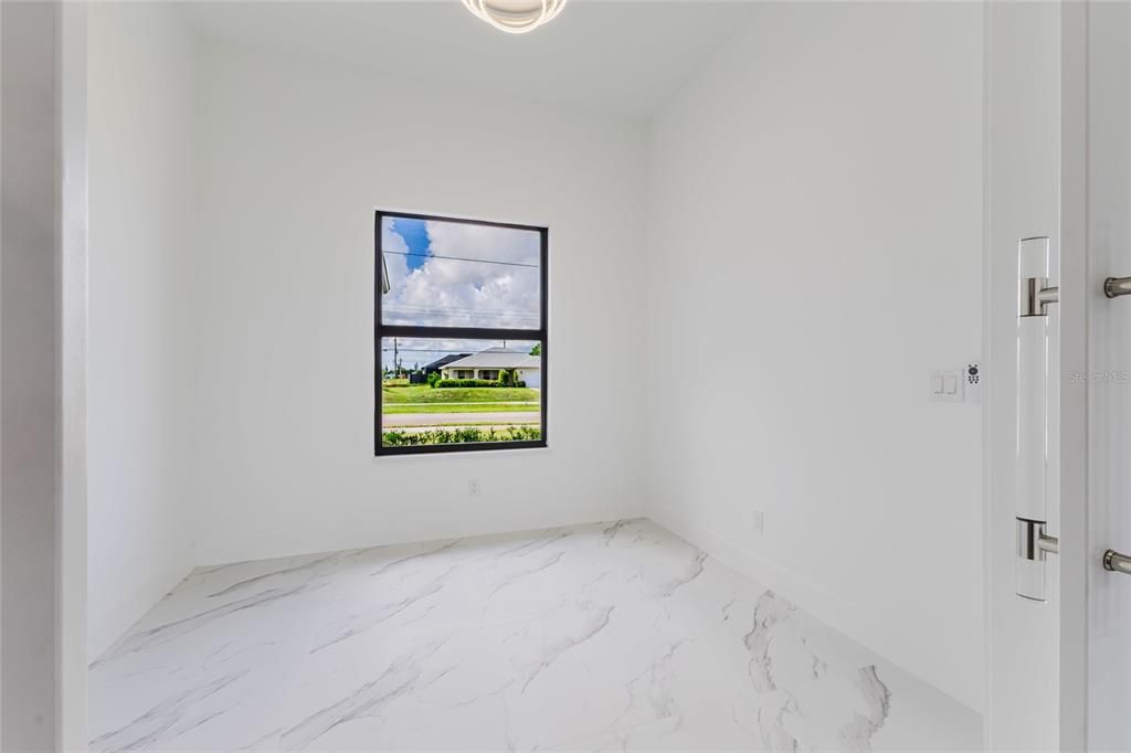For Sale: $374,900 (3 beds, 2 baths, 1661 Square Feet)