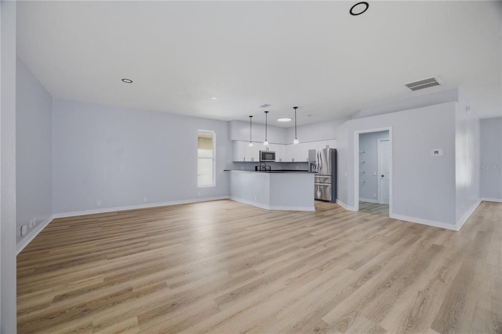 For Sale: $450,000 (3 beds, 2 baths, 1778 Square Feet)