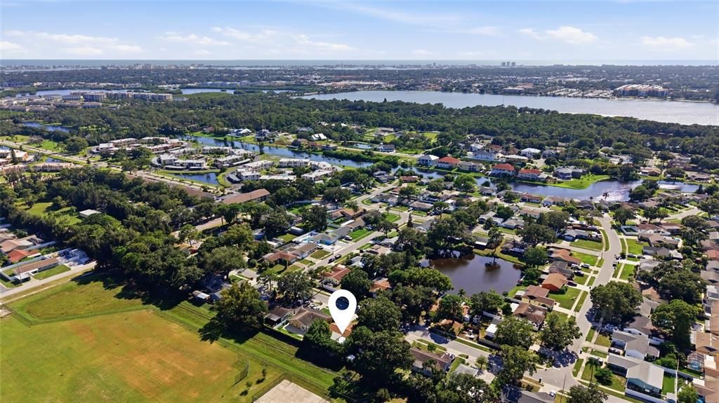 Activo con contrato: $335,000 (2 camas, 2 baños, 1237 Pies cuadrados)