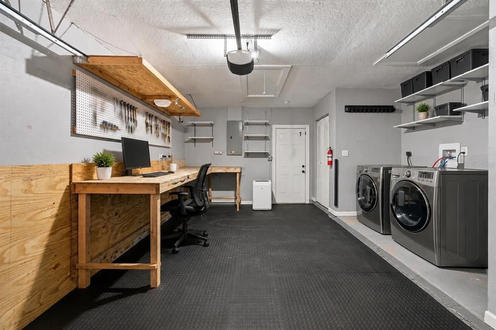 Activo con contrato: $335,000 (2 camas, 2 baños, 1237 Pies cuadrados)