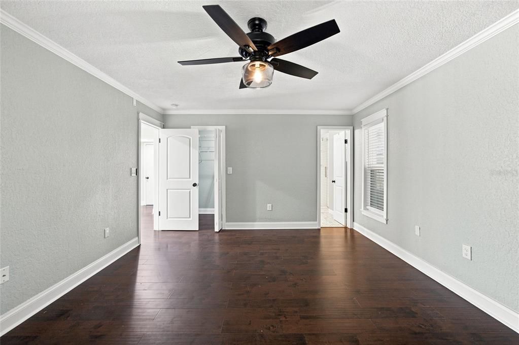 Activo con contrato: $335,000 (2 camas, 2 baños, 1237 Pies cuadrados)