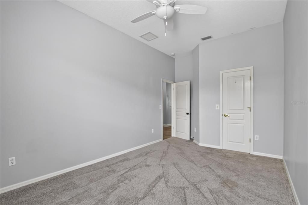 For Sale: $600,000 (4 beds, 3 baths, 3167 Square Feet)