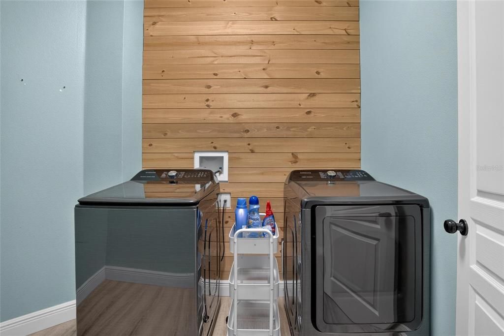 For Sale: $600,000 (4 beds, 3 baths, 3167 Square Feet)