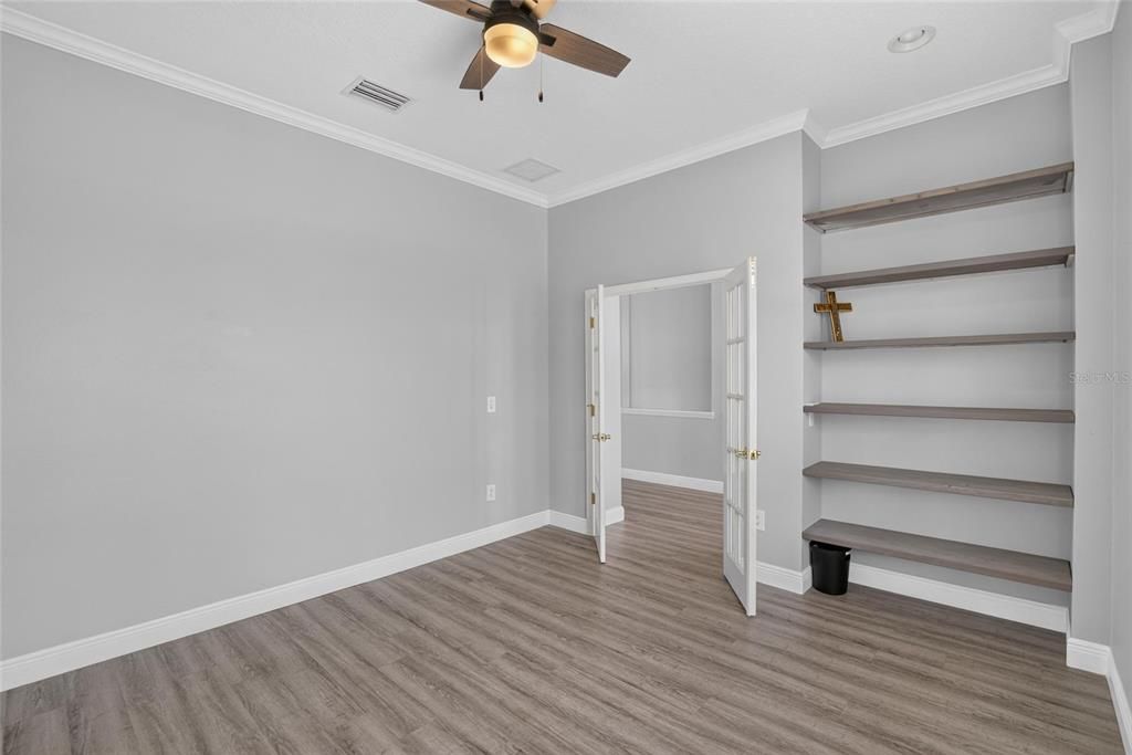For Sale: $600,000 (4 beds, 3 baths, 3167 Square Feet)