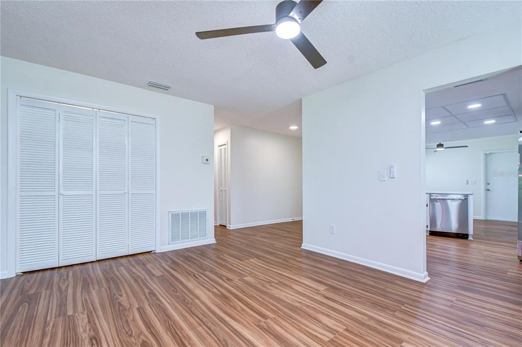 For Sale: $449,500 (3 beds, 2 baths, 1651 Square Feet)