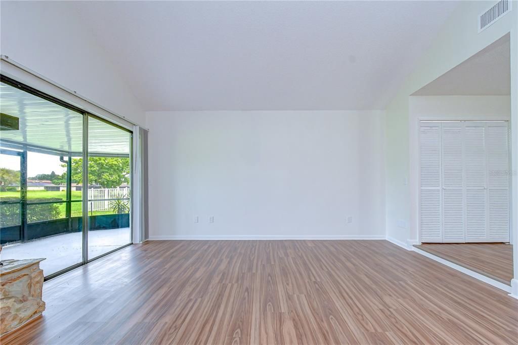 For Sale: $449,500 (3 beds, 2 baths, 1651 Square Feet)