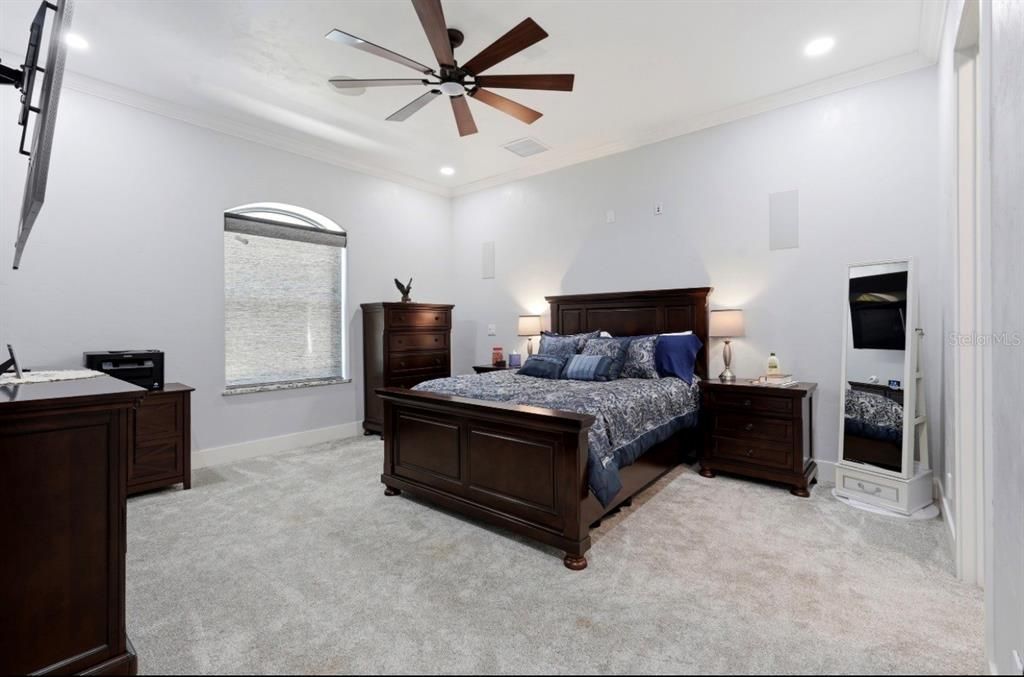 For Sale: $2,000,000 (3 beds, 2 baths, 2932 Square Feet)