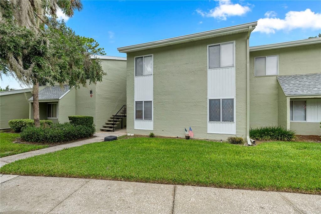 For Sale: $139,000 (2 beds, 1 baths, 1072 Square Feet)