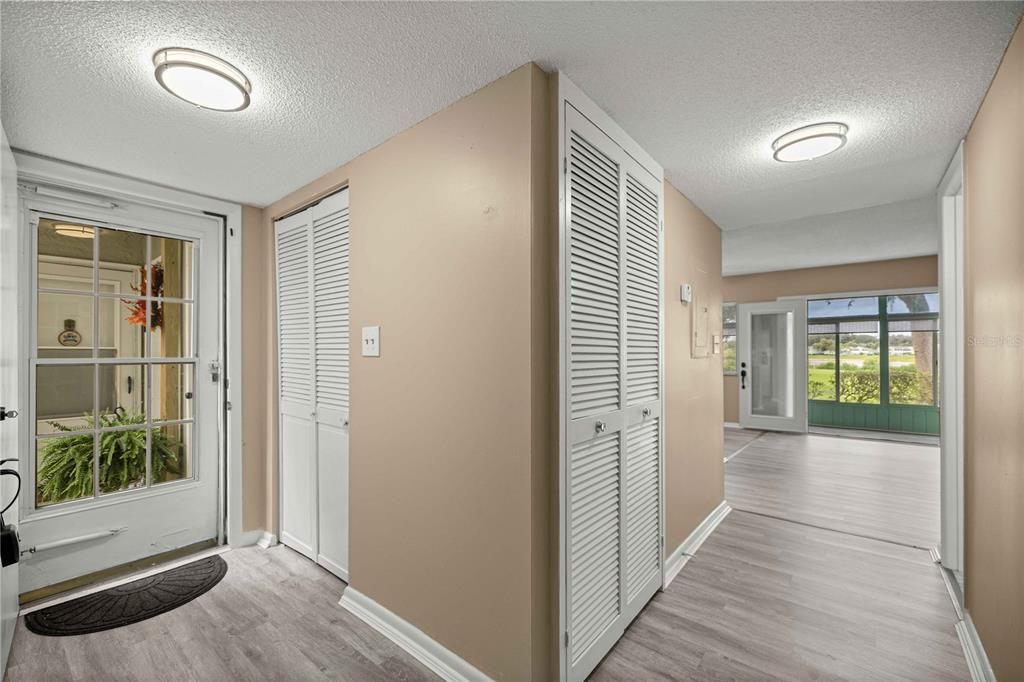 For Sale: $139,000 (2 beds, 1 baths, 1072 Square Feet)