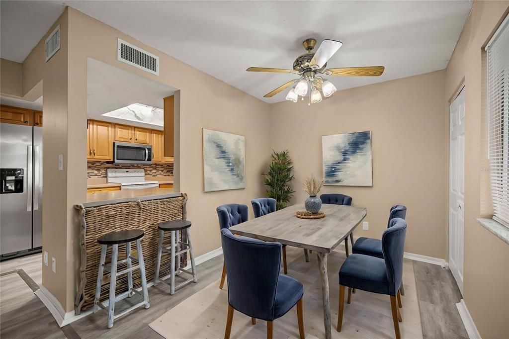 For Sale: $139,000 (2 beds, 1 baths, 1072 Square Feet)