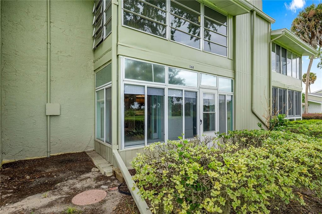 For Sale: $139,000 (2 beds, 1 baths, 1072 Square Feet)