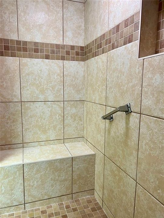 For Rent: $2,200 (2 beds, 2 baths, 1330 Square Feet)