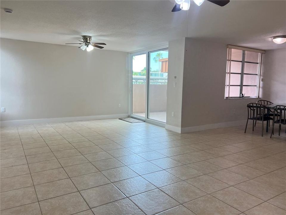 For Rent: $2,200 (2 beds, 2 baths, 1330 Square Feet)