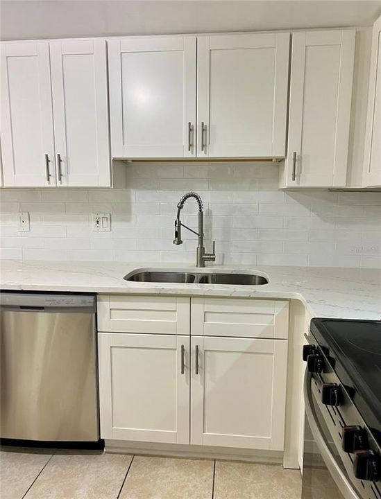 For Rent: $2,200 (2 beds, 2 baths, 1330 Square Feet)