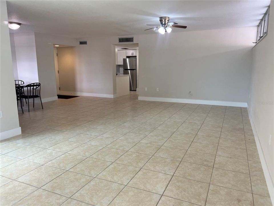 For Rent: $2,200 (2 beds, 2 baths, 1330 Square Feet)