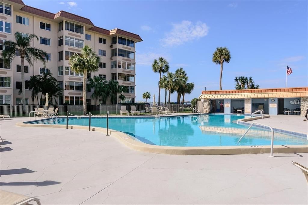 For Rent: $2,200 (2 beds, 2 baths, 1330 Square Feet)