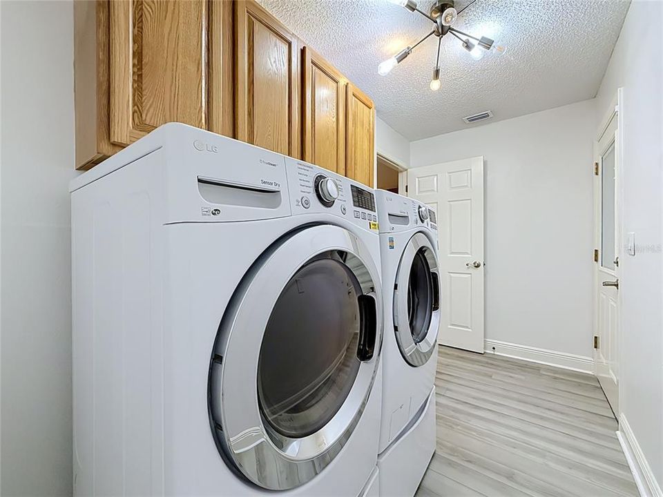 For Sale: $649,900 (4 beds, 3 baths, 2177 Square Feet)