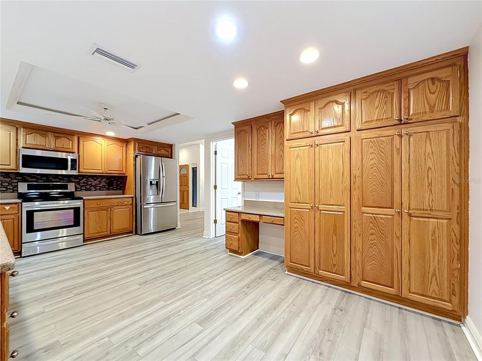 For Sale: $649,900 (4 beds, 3 baths, 2177 Square Feet)
