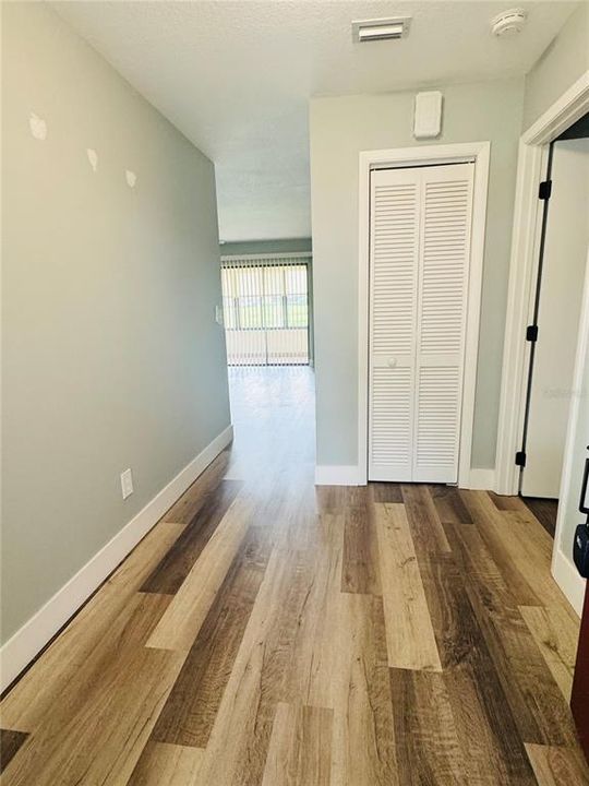 Active With Contract: $2,195 (2 beds, 2 baths, 1250 Square Feet)