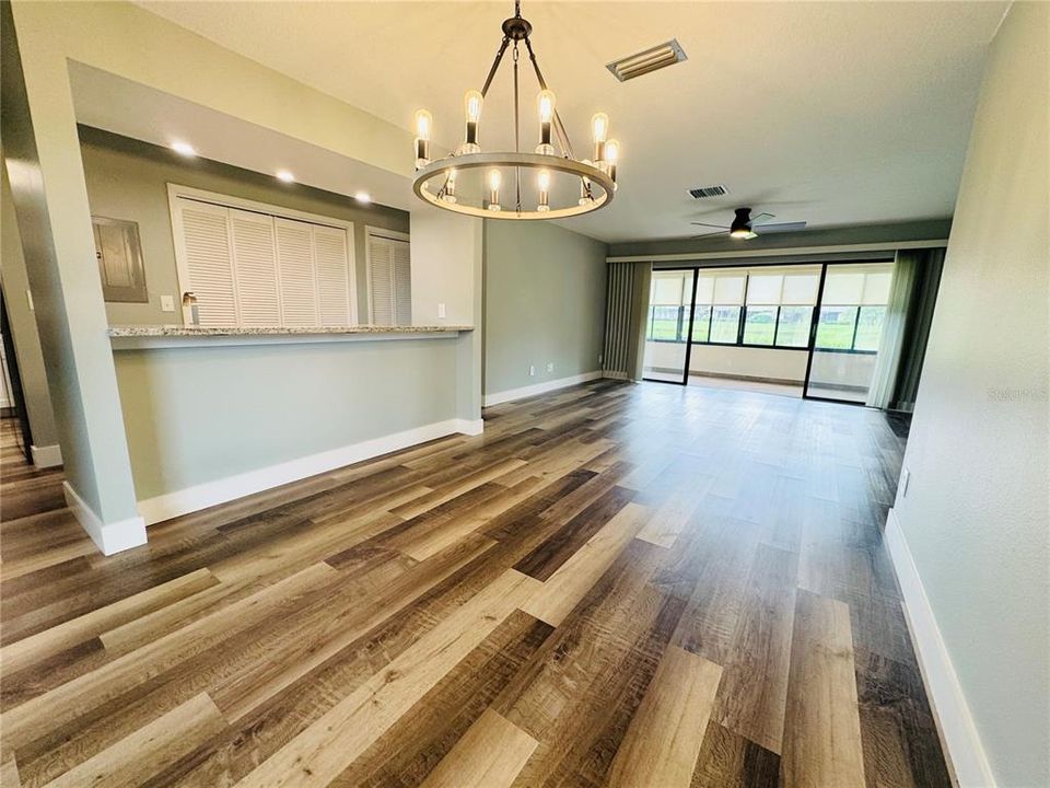Active With Contract: $2,195 (2 beds, 2 baths, 1250 Square Feet)