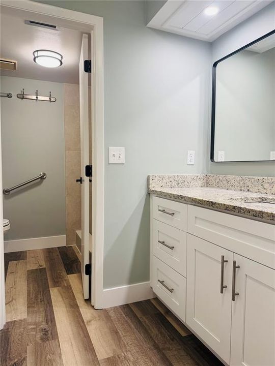 Active With Contract: $2,195 (2 beds, 2 baths, 1250 Square Feet)
