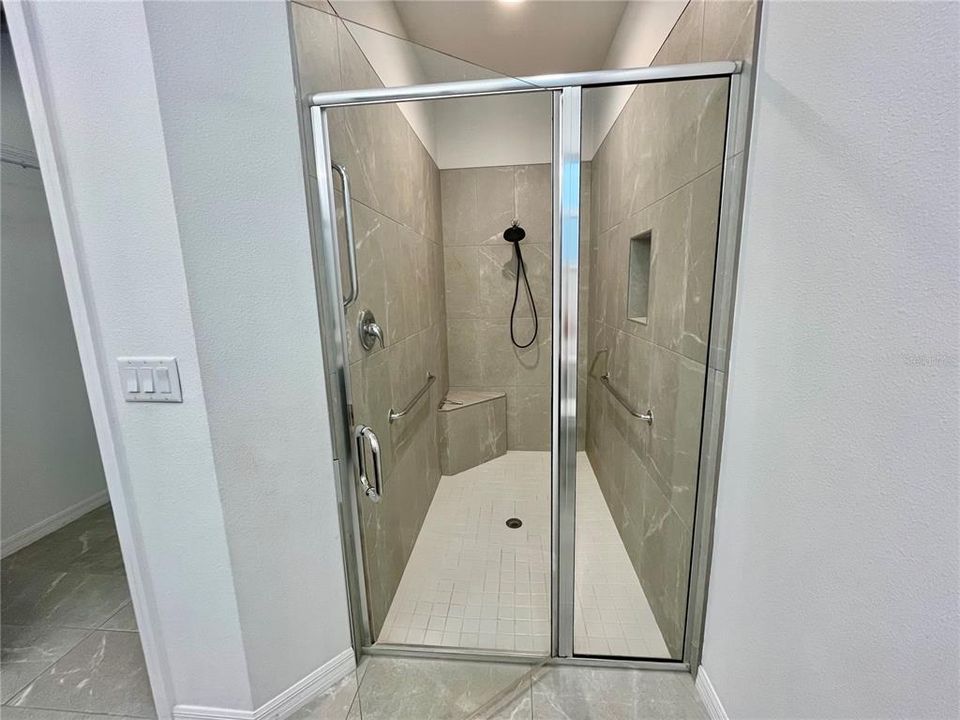 En Venta: $325,000 (3 camas, 2 baños, 1691 Pies cuadrados)