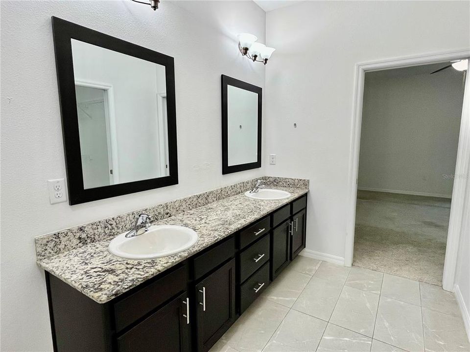 En Venta: $325,000 (3 camas, 2 baños, 1691 Pies cuadrados)