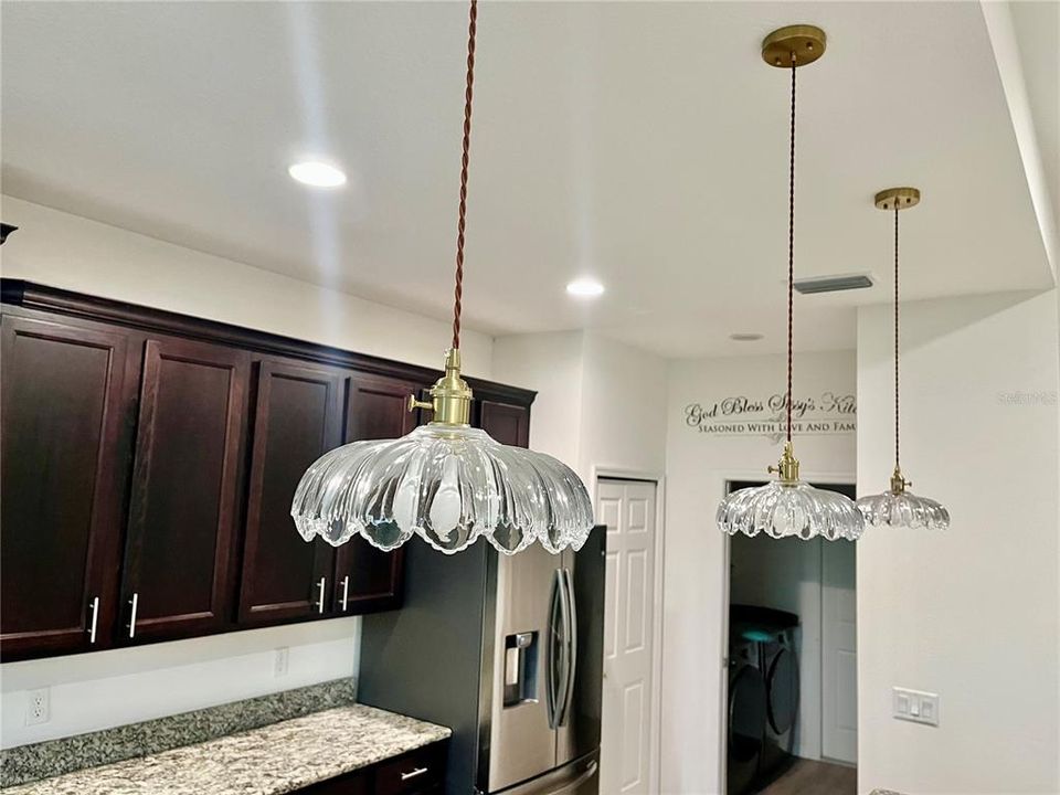 En Venta: $325,000 (3 camas, 2 baños, 1691 Pies cuadrados)