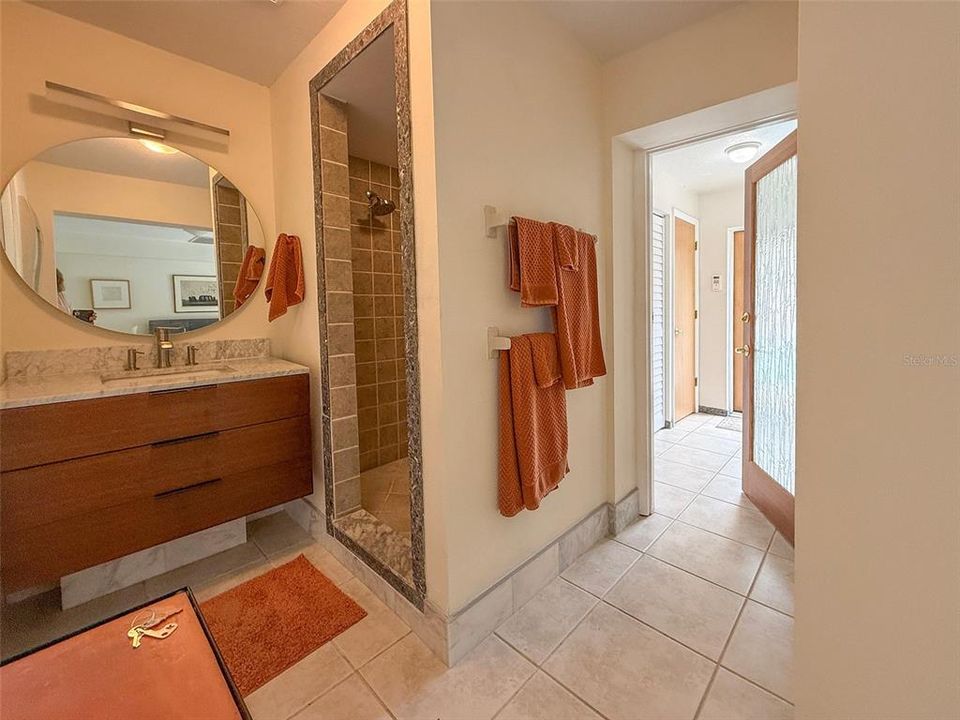 For Rent: $4,900 (3 beds, 3 baths, 2177 Square Feet)