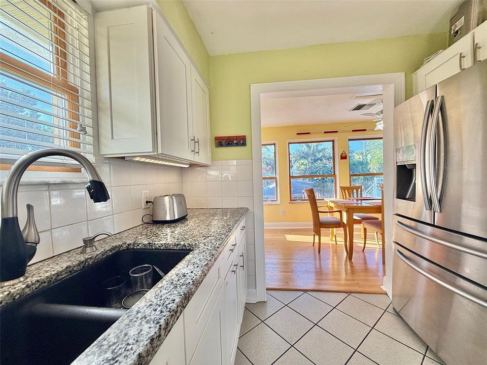 For Rent: $4,900 (3 beds, 3 baths, 2177 Square Feet)
