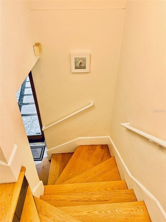 For Rent: $4,900 (3 beds, 3 baths, 2177 Square Feet)